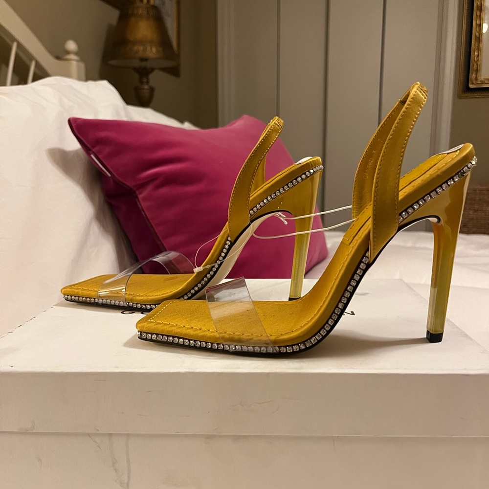 NWT Good American GA120KD-X Yellow Rhinestone Stilettos, Size 7 - Luxe & Glam